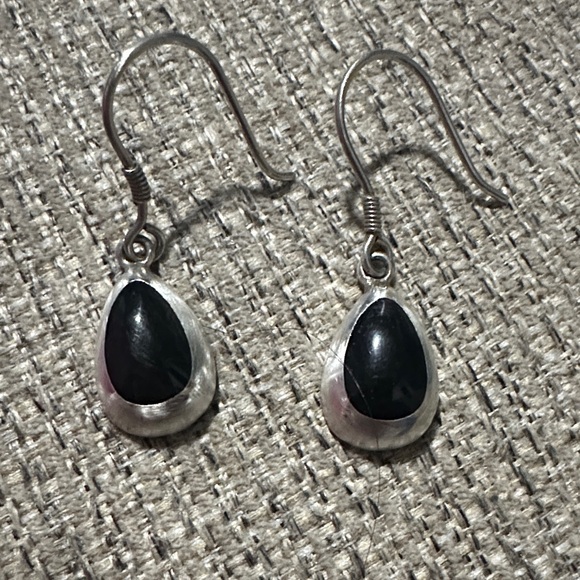 Jewelry - 925 Vintage Silpada Onyx Teardrop Earrings